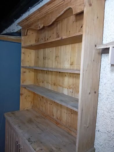 pine dresser
