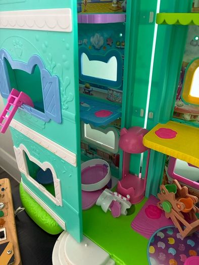 Gabby doll house