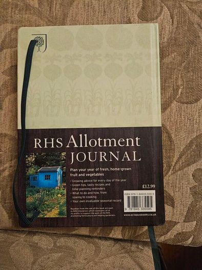 The Royal Horticultural Society Journal.  By Mitchell Beazley. Beautiful Illustrated Hardback Journal Of Month By Month Managment Of Your Allotment.  In Good Condition.  See Photos For Same.