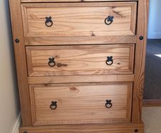 chest  of drawers pine
