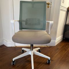 SKLUM office chair