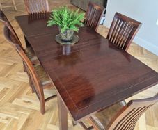 Solid Hardwood Extendable Dining Table 1.6m to 2.1m long and 6 Chairs