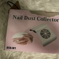 Nail dust collector