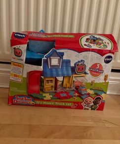 JJ house track set