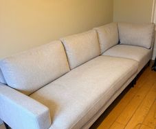 Large 2.5 L shaped cream sofa (I 2 pieces in pics)