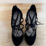 black heels Image 4