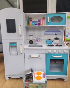 Kids kitchen - used very good condition