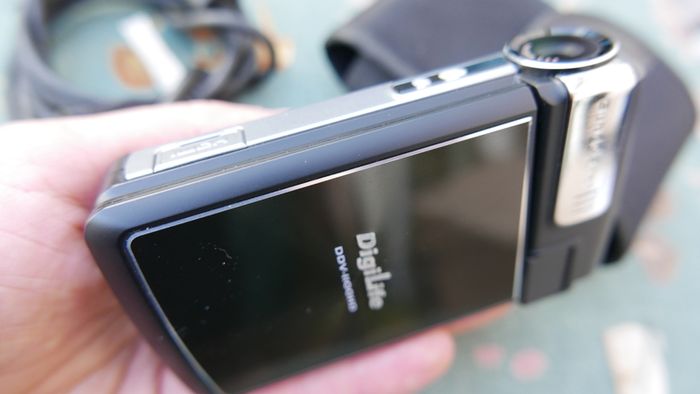 DigiLife DDV-1100HD Digital Video Camcorder