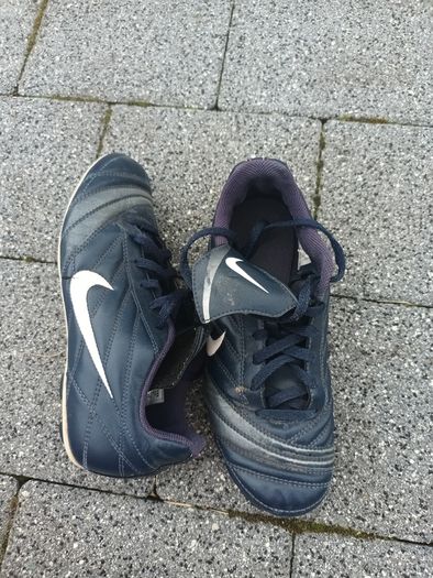 Football boots  navy Nike size 3.5