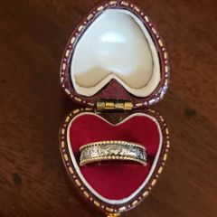 Claddagh 18ct Two Tone Gold White and Yellow