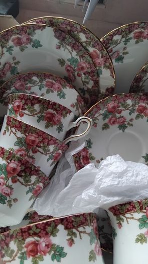 20piece Royal Stratford Old Country  Garden