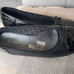 ladies shoes ...low wedge heel