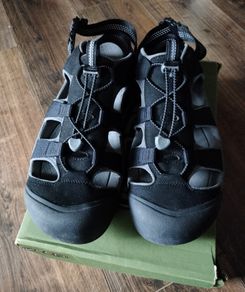 NEW Keen Sandals 13UK