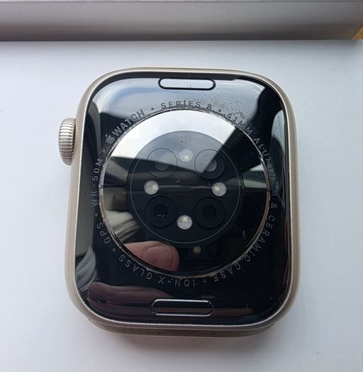 Apple Watch Series 8 - Starlight Aluminium Case