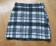 New no tags size 4