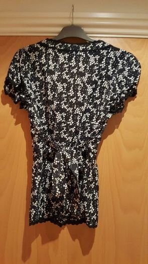 Oasis black and white top