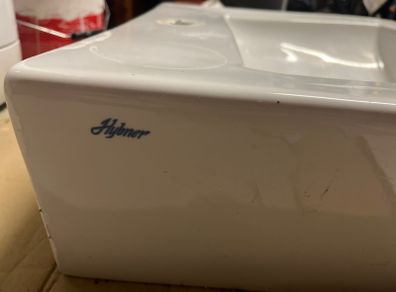 Bathroom sink