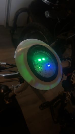 Electric mobility scooter