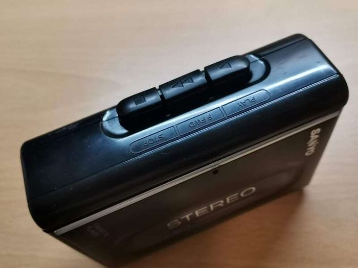 SANYO MGP21 Walkman Cassette Player