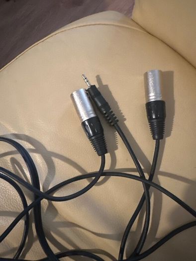 2 pairs Studio Speakers + Mixer + Cables