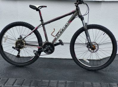 Carerra Vengance Disc Brakes