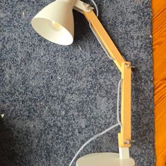 Desk lamp