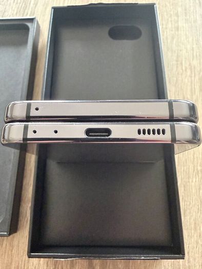 Samsung Galaxy Z Flip 5 256GB Dual SIM + eSIM | Mint Condition | Boxed