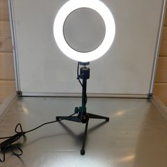 16cm LED Ring Light with Desk Tripod USB Powered Like New