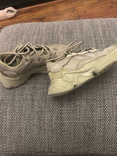 UK 12 Adidas Ozweego Green