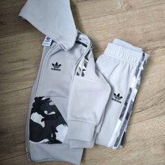 Boys Adidas tracksuit 3-4 years