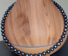 Cultured Tahitian Black Pearl Necklace & earrings