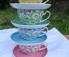 Cups & Saucers