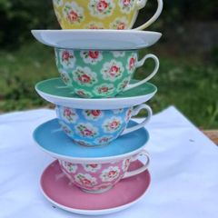 Cups & Saucers