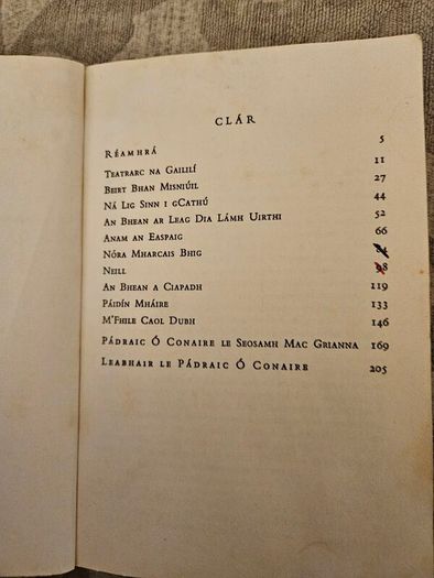 Scothscealta. By Padraic O Conaire.  Edited by THOMAS DE BHALDRAITHE. Paperback In Good Condition. See Photos For Same.