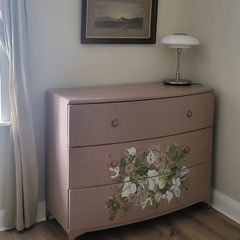 Chest of drawers. Wood. As new