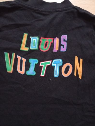 LV T-shirt ((kids Age 10-11yrs Immaculate))