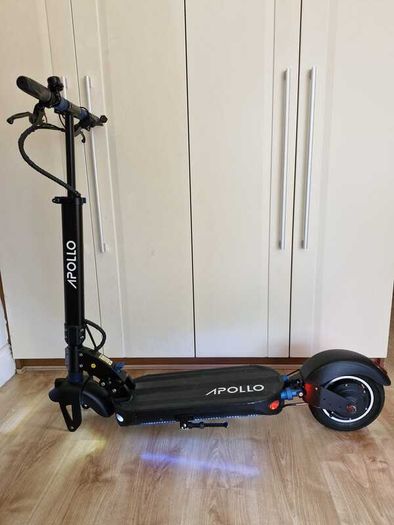 Apollo Explore V1 (1000W) - Needs brake service & tube