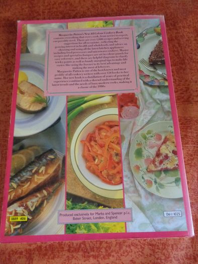 Marguerite Pattens New All Colour Cooker Book for Sale