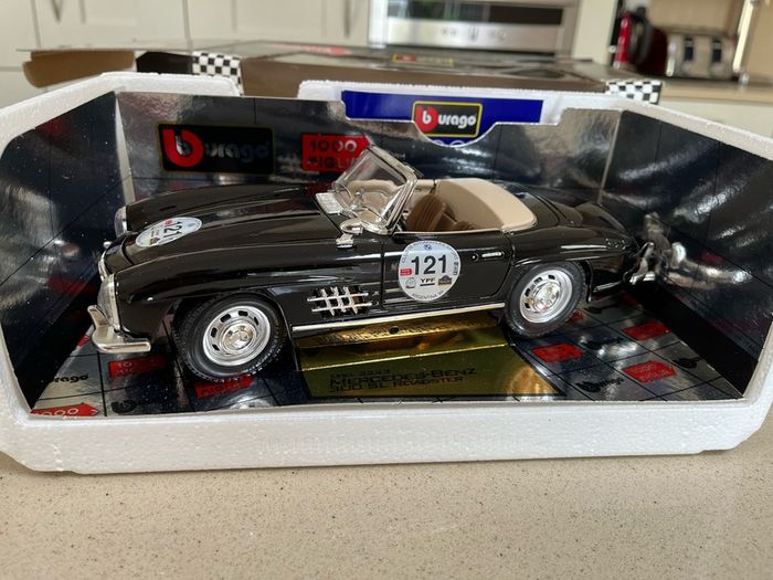 Mille Miglia Burago Model Car Scale 1/18