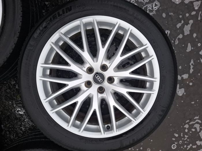 20" Genuine Audi Q5 S Line Alloys with tyres