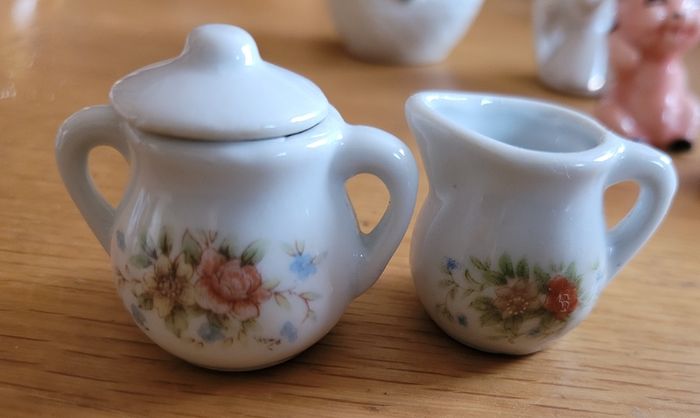 Miniatures from China / Porcelain SALE