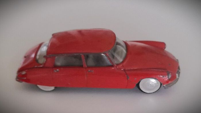 Diecast Vintage Corgi Toys Citroen DS19 Red - Good Original Condition/No Box
