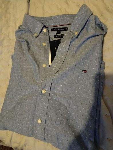 bundle of 2 Tommy Hilfiger mens wear