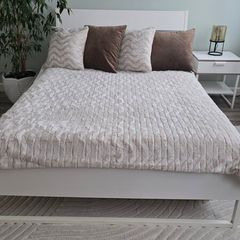 set of bedroom furniture