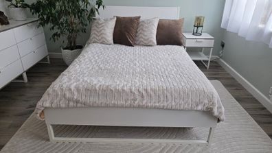 set of bedroom furniture