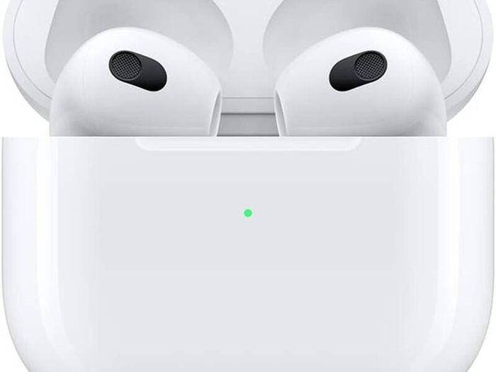 Apple AirPods (3rd Generation)  MME73ZM/A with MagSafe Wireless Charging Case
