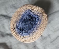 Hobbii Cotton Cake Yarn, gradient 200g NEW Blue cream