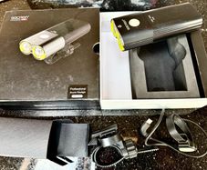 Gaciron V9D-1600 bike light with handlebar remote