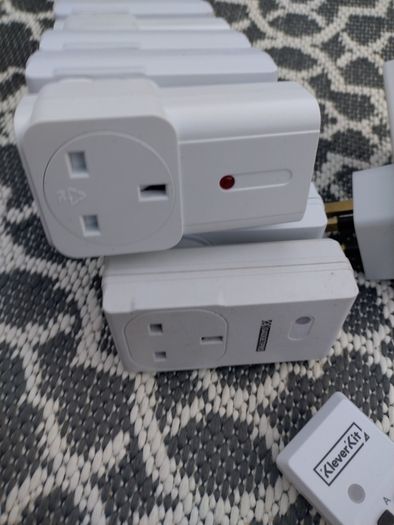lots of remote and timer plugs
