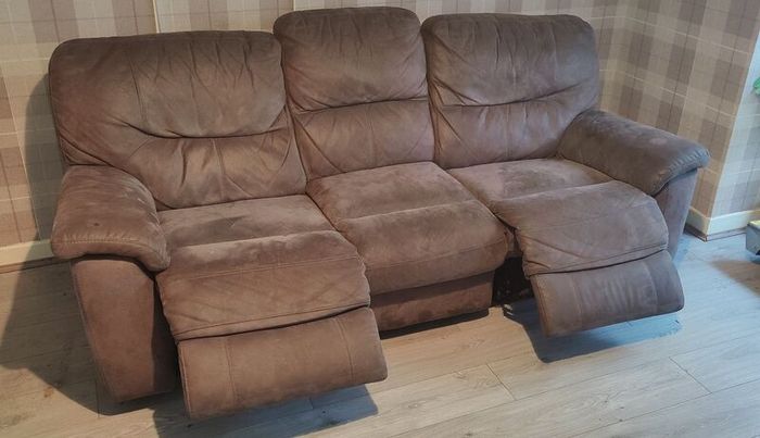 Recliner electric 3 seater